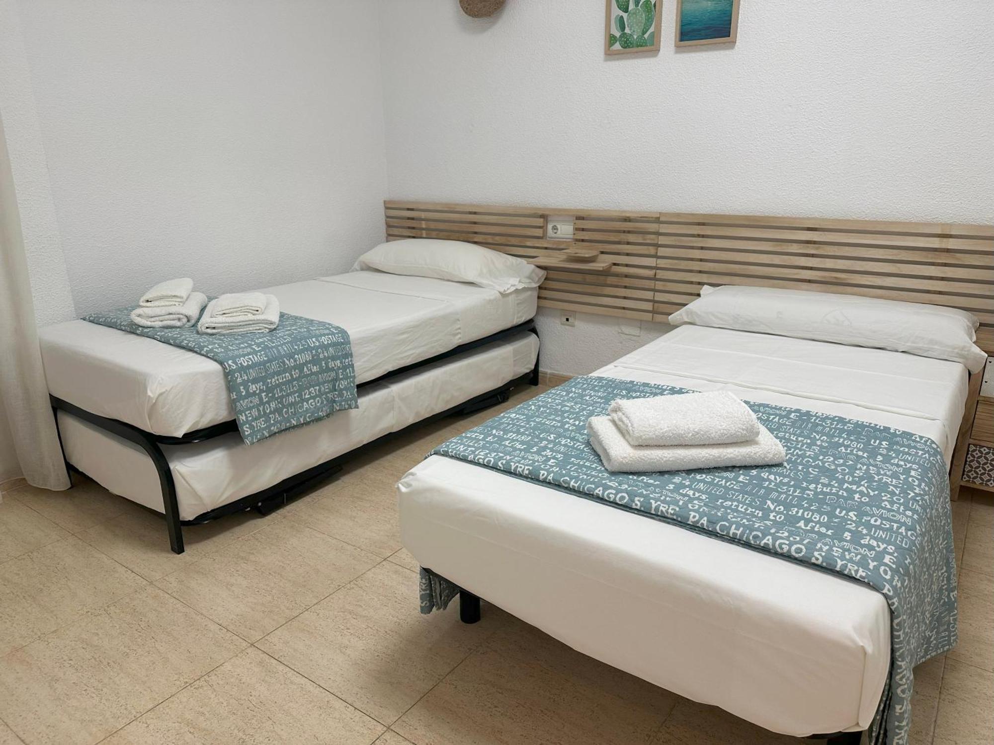 Alicante Beach And Center Екстериор снимка